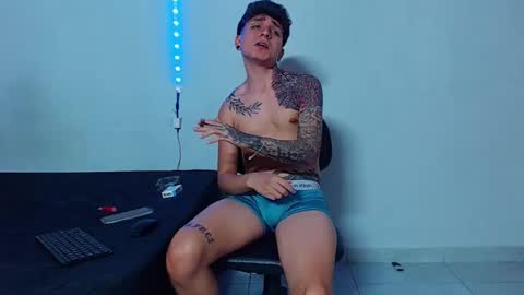 Snapshot of mike777jr chatting on October 4, 2:49 am Mike IMDEPENDIENT MODEL online show from October 4, 2:49 am