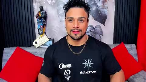   online show from February 3, 7:35 am