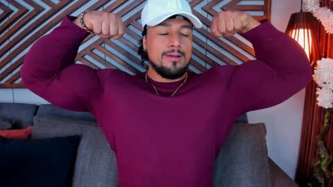   online show from April 10, 7:21 pm