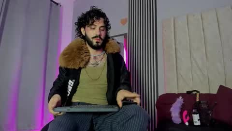 Mike Parker online show from December 16, 5:47 am