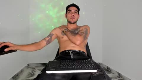 mikee_scooth online show from March 14, 2:29 am