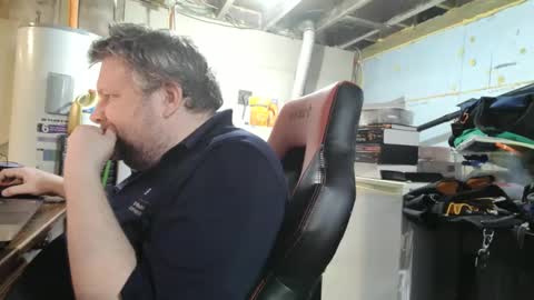 Snapshot of mikejws chatting on October 3, 6:13 pm mikejws online show from October 3, 6:13 pm