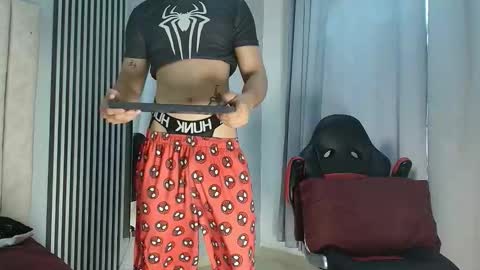 Snapshot of mikey_banji chatting on September 30, 12:53 pm mikey_banji online show from September 30, 12:53 pm