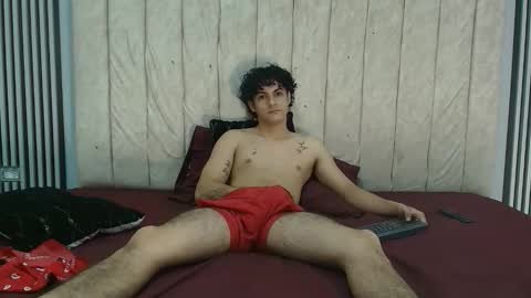Snapshot of mikey_banji chatting on September 29, 12:46 pm mikey_banji online show from September 29, 12:46 pm