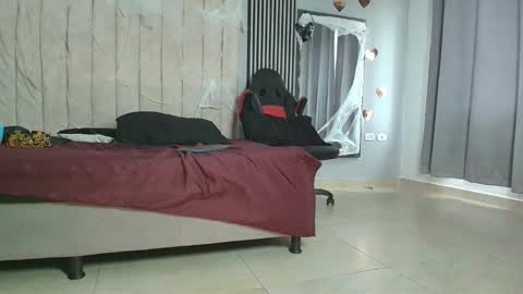 Snapshot of mikey_banji chatting on October 13, 3:18 pm mikey_banji online show from October 13, 3:18 pm