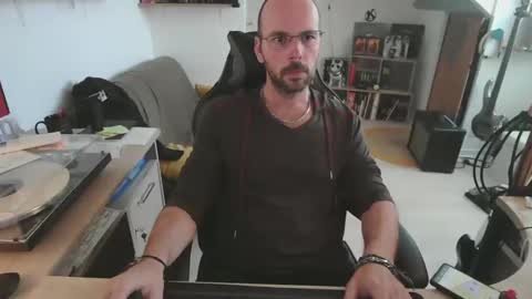 mikmik91 online show from May 7, 10:37 am