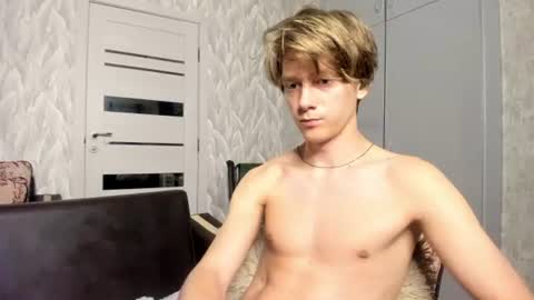 Isaac online show from June 28, 11:33 pm