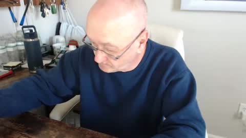 millenium0129 online show from October 23, 6:11 pm