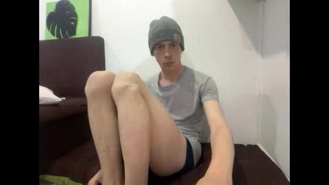 Snapshot of millerjdm chatting on September 26, 11:35 pm SlimnHungOH online show from September 26, 11:35 pm