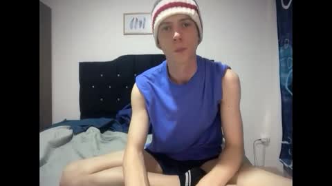 Snapshot of millerjdm chatting on September 29, 9:32 pm SlimnHungOH online show from September 29, 9:32 pm