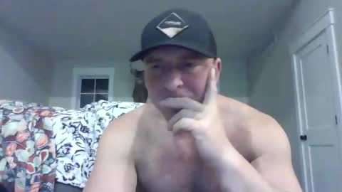 Snapshot of millertimenow34 chatting on October 26, 2:13 am millertime feet bigcock hairy straight muscles online show from October 26, 2:13 am