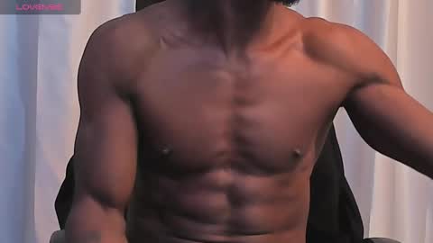 Snapshot of miltonn_jakee chatting on January 22, 1:53 am Miltonn online show from January 22, 1:53 am