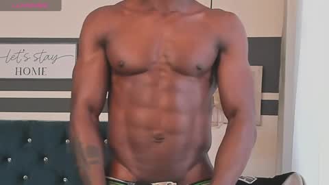 Snapshot of miltonn_jakee chatting on January 1, 6:27 pm Miltonn online show from January 1, 6:27 pm
