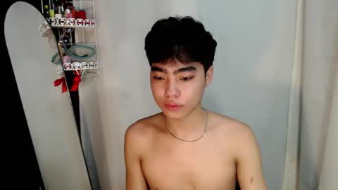 mingkla_man online show from June 18, 4:47 am