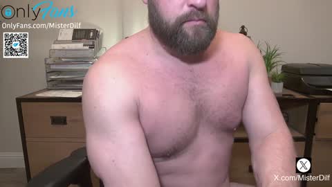 Snapshot of mister_dilf chatting on December 25, 6:41 pm MISTER DILF online show from December 25, 6:41 pm