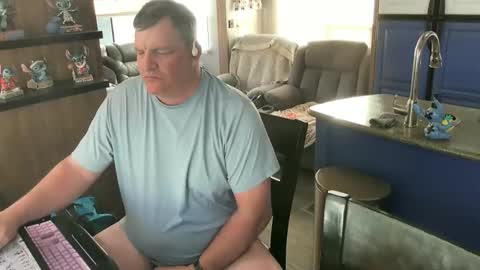 mmmthatsfunnn online show from March 9, 11:10 pm