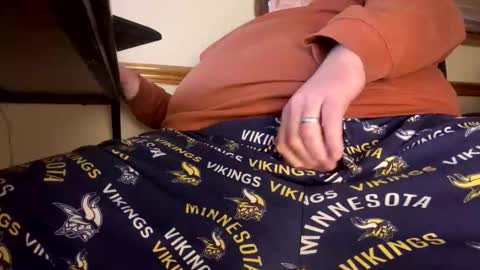 mnguy19726969 online show from January 9, 10:37 pm