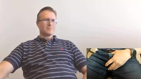 Moe online show from February 11, 6:57 pm