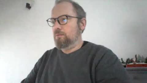 Snapshot of mofu781s chatting on January 9, 7:52 am mofu781s online show from January 9, 7:52 am