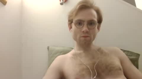 molliter online show from February 3, 10:32 pm