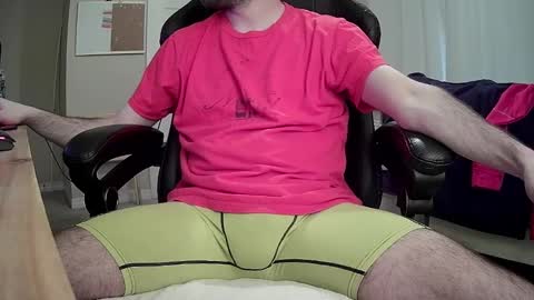 Snapshot of monkey_4u chatting on March 9, 10:08 pm monkey_4u online show from March 9, 10:08 pm