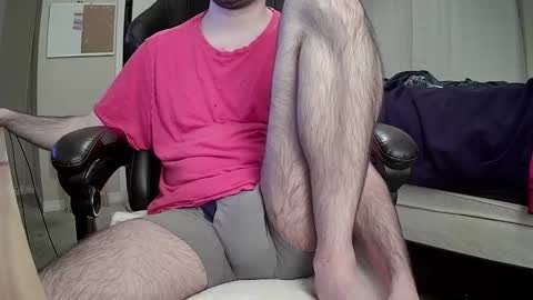 Snapshot of monkey_4u chatting on October 1, 1:53 am monkey_4u online show from October 1, 1:53 am