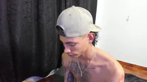 monkeyd_66 online show from September 13, 2:34 am