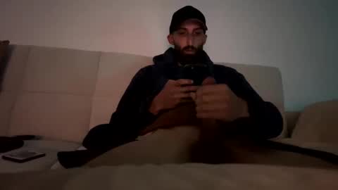 Snapshot of montii90 chatting on October 3, 11:21 pm montii90 online show from October 3, 11:21 pm