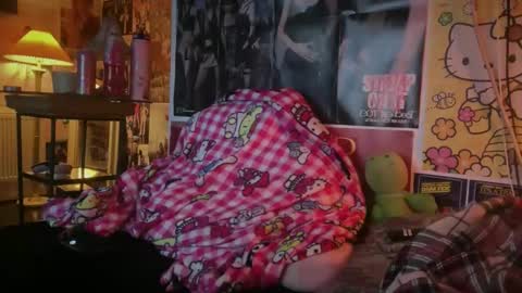 moon online show from December 22, 3:09 pm