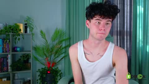 moon_gloww online show from April 2, 2:31 am