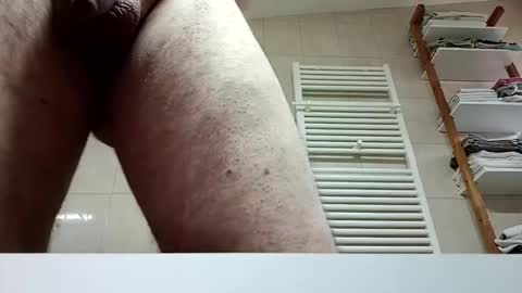 moos1 online show from March 6, 6:21 am