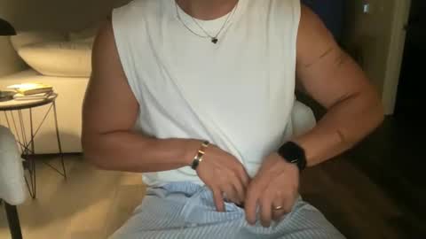 mora594574 online show from September 14, 12:45 am