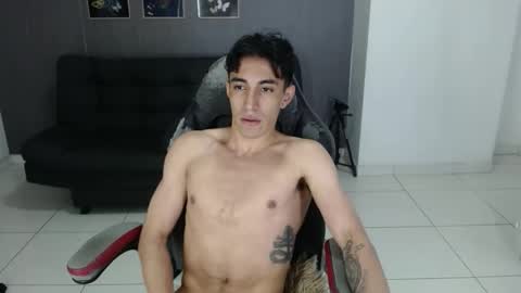 santii online show from February 17, 4:33 am