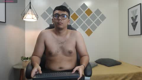 Mou Fly online show from September 25, 11:31 am