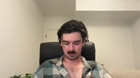 moustachematt online show from June 18, 3:19 am