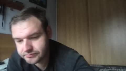 Snapshot of mr834565 chatting on December 2, 1:00 pm mr834565 online show from December 2, 1:00 pm