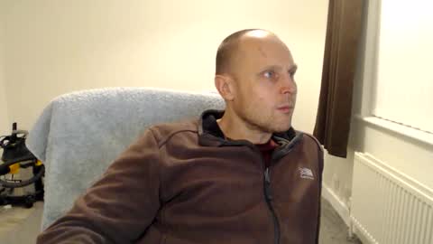 Mr Baldy Likes to Chat online show from November 6, 1:30 am