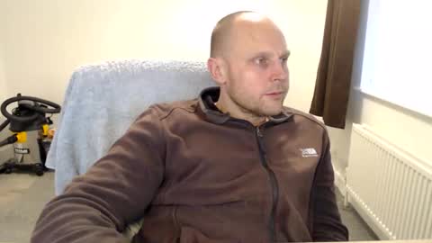 Mr Baldy Likes to Chat online show from November 14, 3:35 pm