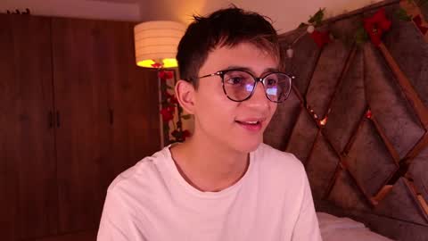 Mr Evans online show from December 4, 12:14 pm