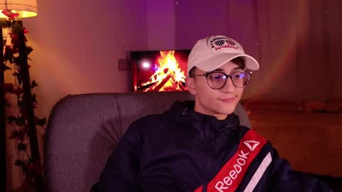 Mr Evans online show from December 15, 1:43 pm