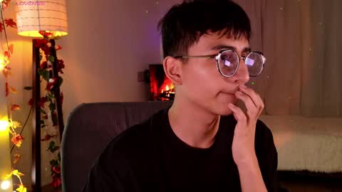 Mr Evans online show from February 19, 2:23 pm