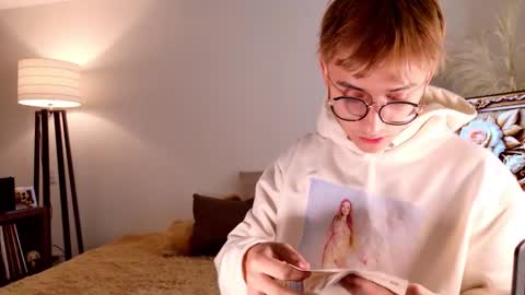 Mr Evans online show from November 9, 5:17 pm