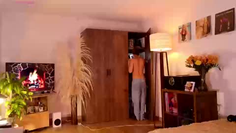 Mr Evans online show from September 16, 5:47 pm