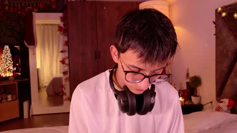 Mr Evans online show from December 2, 11:54 am