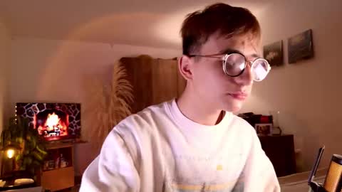 Mr Evans online show from October 17, 4:44 pm