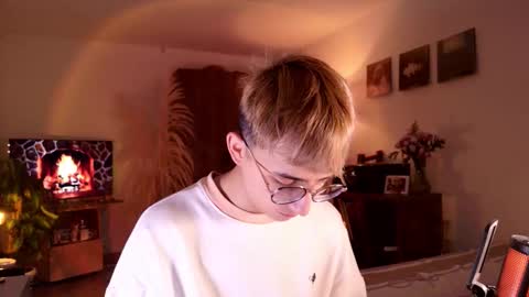 Mr Evans online show from October 12, 4:45 pm