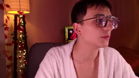 Mr Evans online show from January 4, 4:32 pm