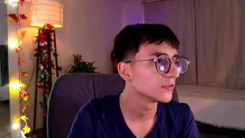 Mr Evans online show from March 8, 1:44 pm