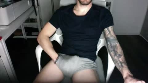mr_gi89 online show from April 16, 9:39 pm