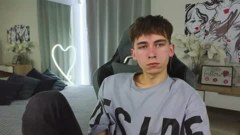 Kris online show from February 22, 6:48 pm